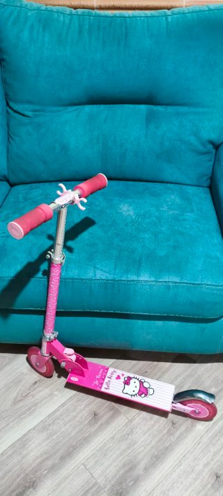 Patinete infantil Hello Kitty rosa