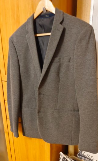 Americana de hombre gris
