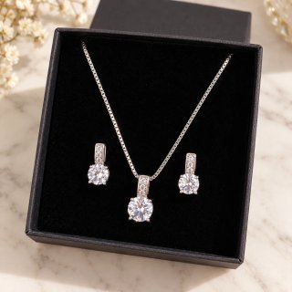 Conjunto de Colgante y Pendientes
