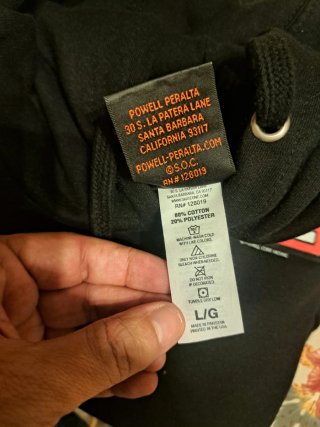 Sudadera Supreme colaboración powell peralta