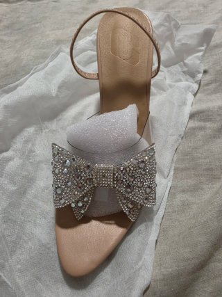 Sandalias tacón lazo brillantes y tiras