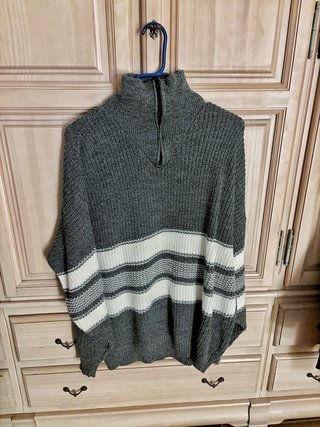 Jersey Cuello Alto  de Punto en  Gris Oscuro