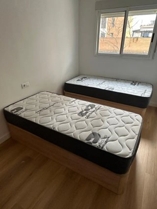 Letto a soppalco, materassi con testiera
