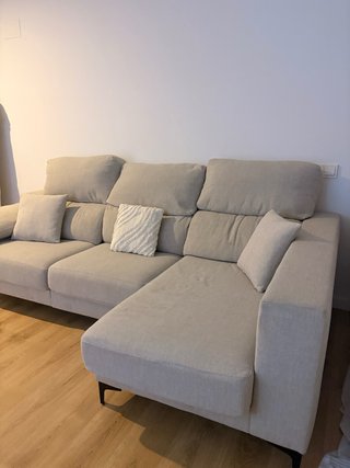 Divano con chaiselongue beige