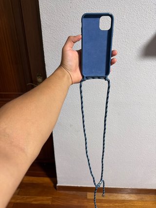 Funda para iPhone 11 con cordón