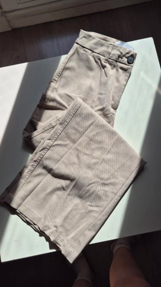 Pantalón de vestir Bershka beige