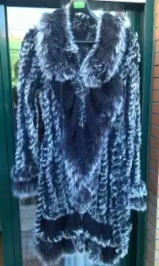 Abrigo chaqueta larga de punto y piel