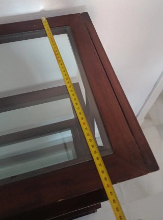 Consolle con scaffale design geometrico
