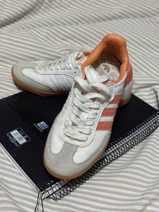 Zapatillas Adidas Samba Blancas y Naranjas