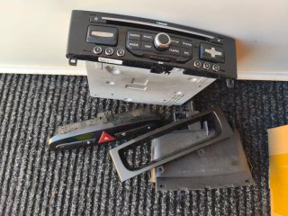Radio CD Peugeot Original Negra