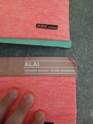 Lotto accessori corsa: calze, scaldacollo, fascia