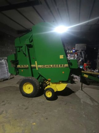 Rotoempacadora John Deere 590