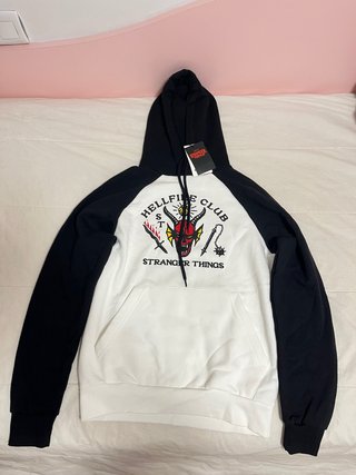 Sudadera Hellfire Club Stranger Things
