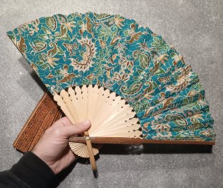 Coppia ventagli decorati