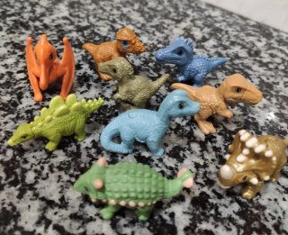 FIGURINE UOVA KINDER NATOONS DINOSAURI