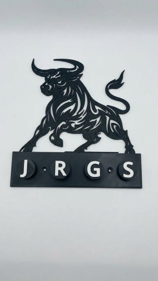 Perchero personalizado con tus iniciales