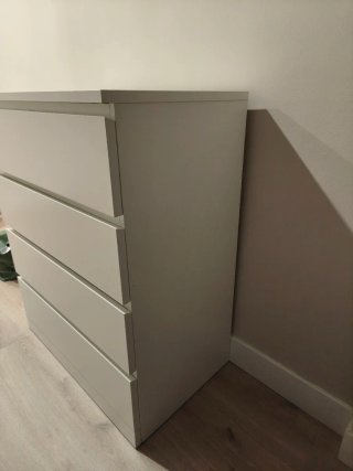 Cómoda de dormitorio blanca
