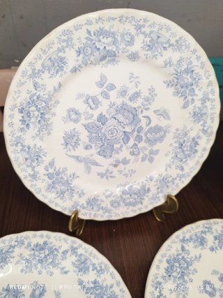 Antiguos platos ingleses de porcelana