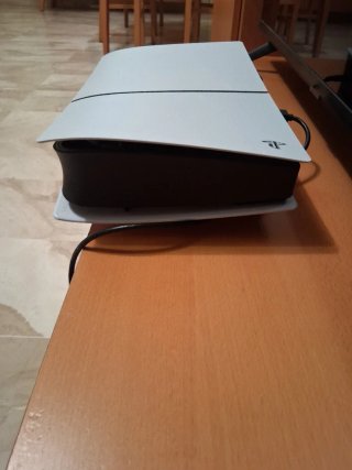 PlayStation 5 (PS5)