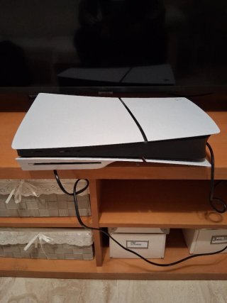 PlayStation 5 (PS5)