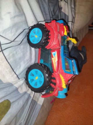 Coche Super Things