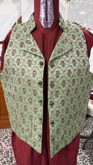 Chaleco de fallero verde con flores para adulto