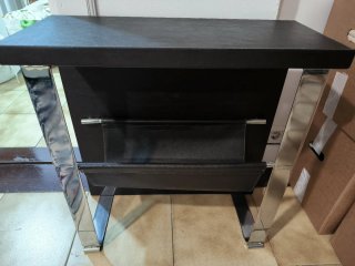 Mesa/revistero de piel