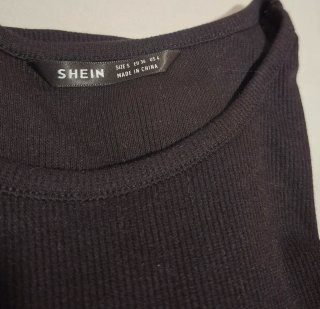 Camiseta negra Shein Talla S