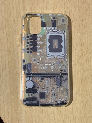 Funda protectora para iPhone 11. Precio negociable