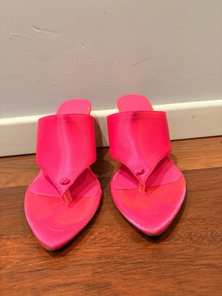 Sandalias de tacón satinadas rosas Zara