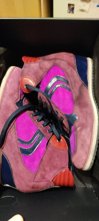 Botines Geox.39 Zapatillas fucsia y Rojo con cuña