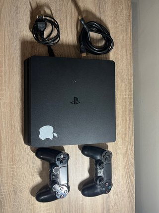 PS4 Slim + controller + cavi | Buono stato
