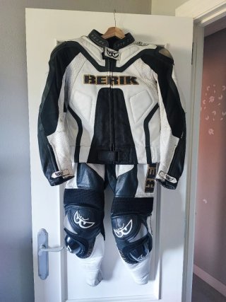 Mono berik 2 piezas