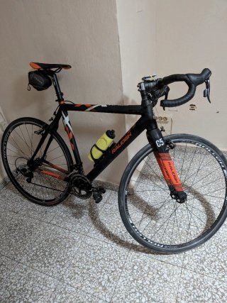 Bicicleta de carretera Raleigh T56 Cuadro de carbo