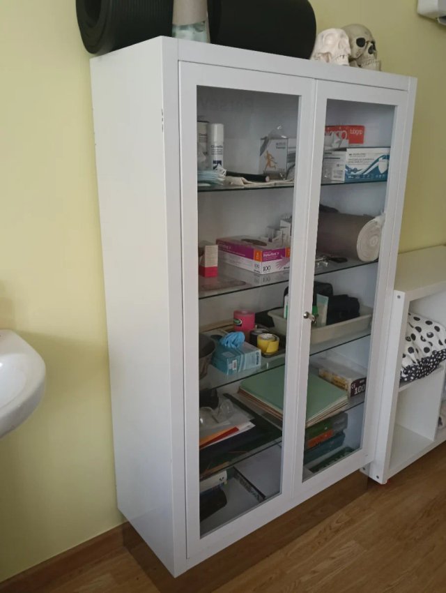 Vitrina médica 2 puertas