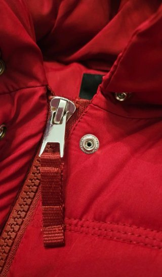 Chaqueta acolchada Bershka roja