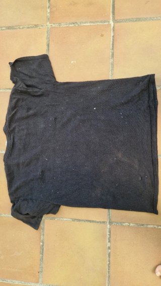 Camiseta Negra attachments on titans