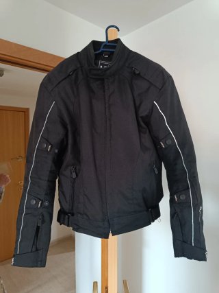 Chaqueta de Moto Negra ,marca lobo TallaM