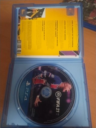 Pacchetto 3 Giochi PS4: WWE 2K18, FIFA 21, FIFA 18