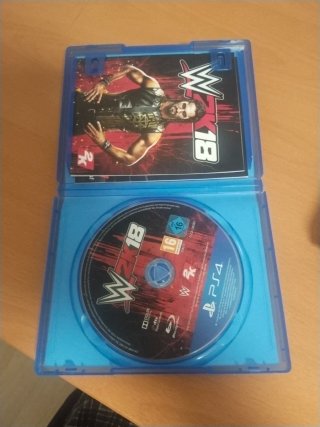 Pacchetto 3 Giochi PS4: WWE 2K18, FIFA 21, FIFA 18
