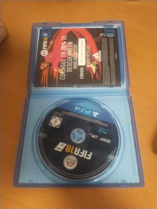 Pacchetto 3 Giochi PS4: WWE 2K18, FIFA 21, FIFA 18