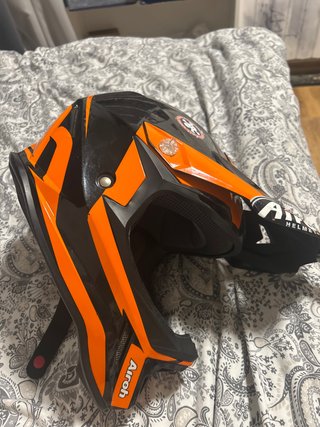 Casco Motocross Airoh Negro y Naranja