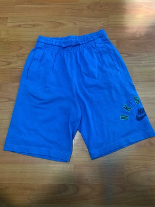 Pantalón corto Nike azul