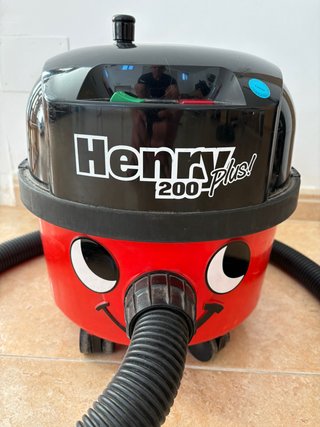 Aspirador Henry Plus 200