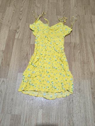Vestido amarillo floral