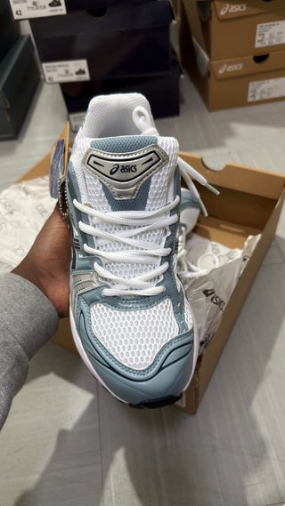 ASICS Gel-Kayano 14 Azul/Prata Tamanho 42