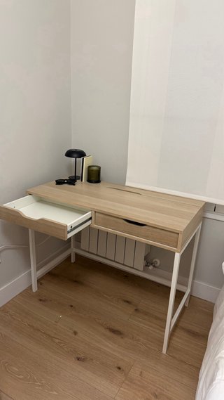 Scrivania in legno e metallo