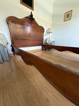 Cama antigua estilo Luis XV madera tallada
