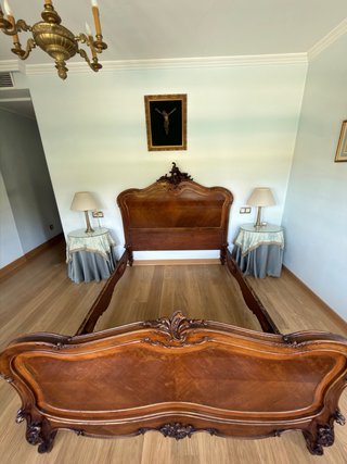 Cama antigua estilo Luis XV madera tallada