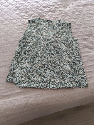 Blusa sin mangas estampado animal print